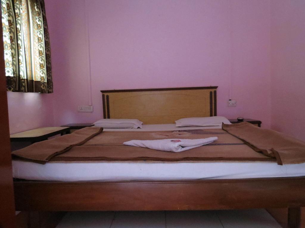 Hotel Sunny Classic Mahābaleshwar Habitación foto