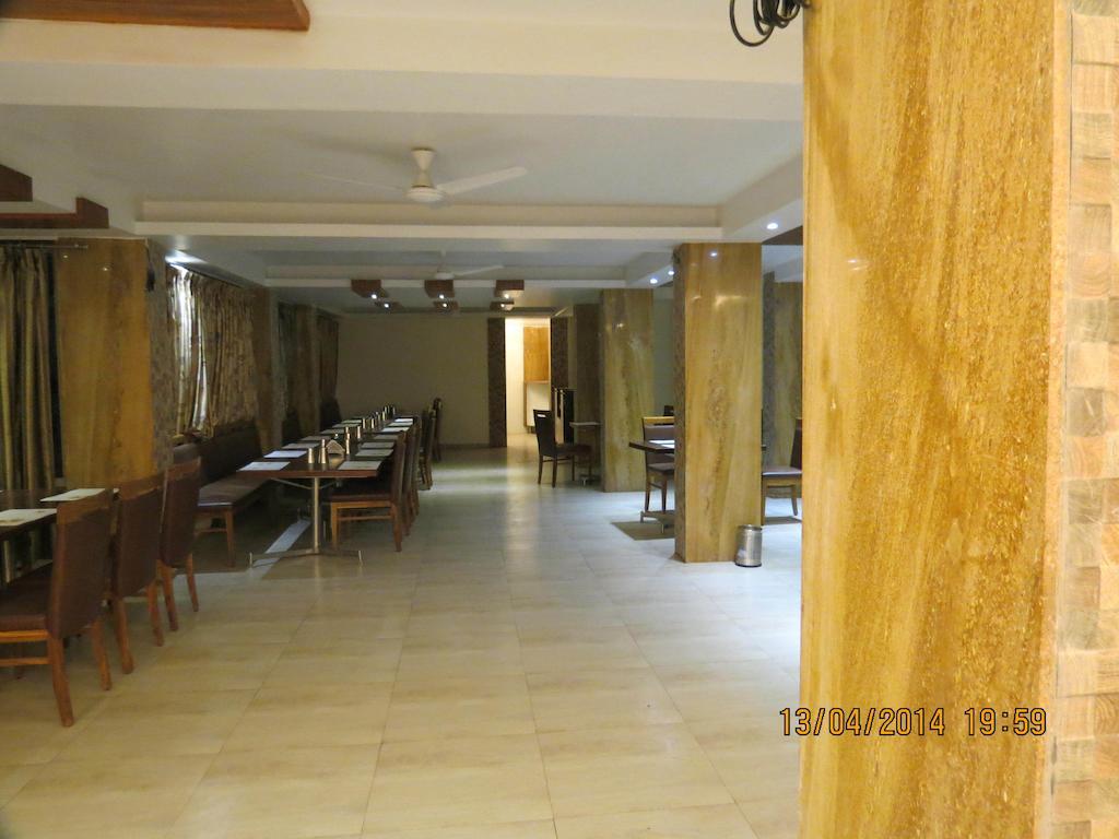 Hotel Sunny Classic Mahābaleshwar Exterior foto