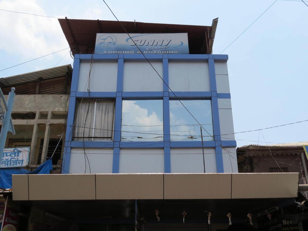 Hotel Sunny Classic Mahābaleshwar Exterior foto
