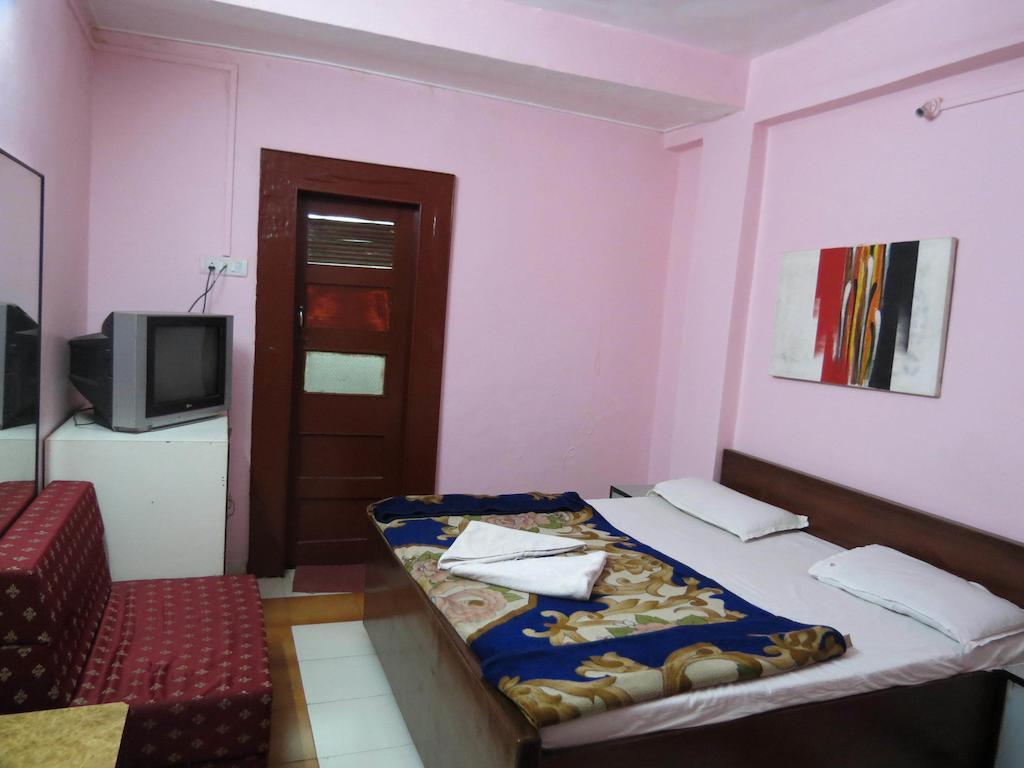 Hotel Sunny Classic Mahābaleshwar Exterior foto