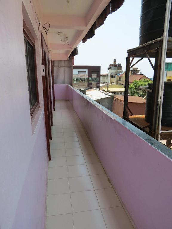 Hotel Sunny Classic Mahābaleshwar Exterior foto