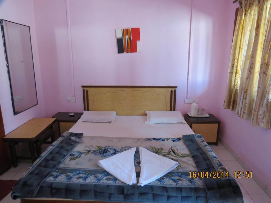 Hotel Sunny Classic Mahābaleshwar Exterior foto